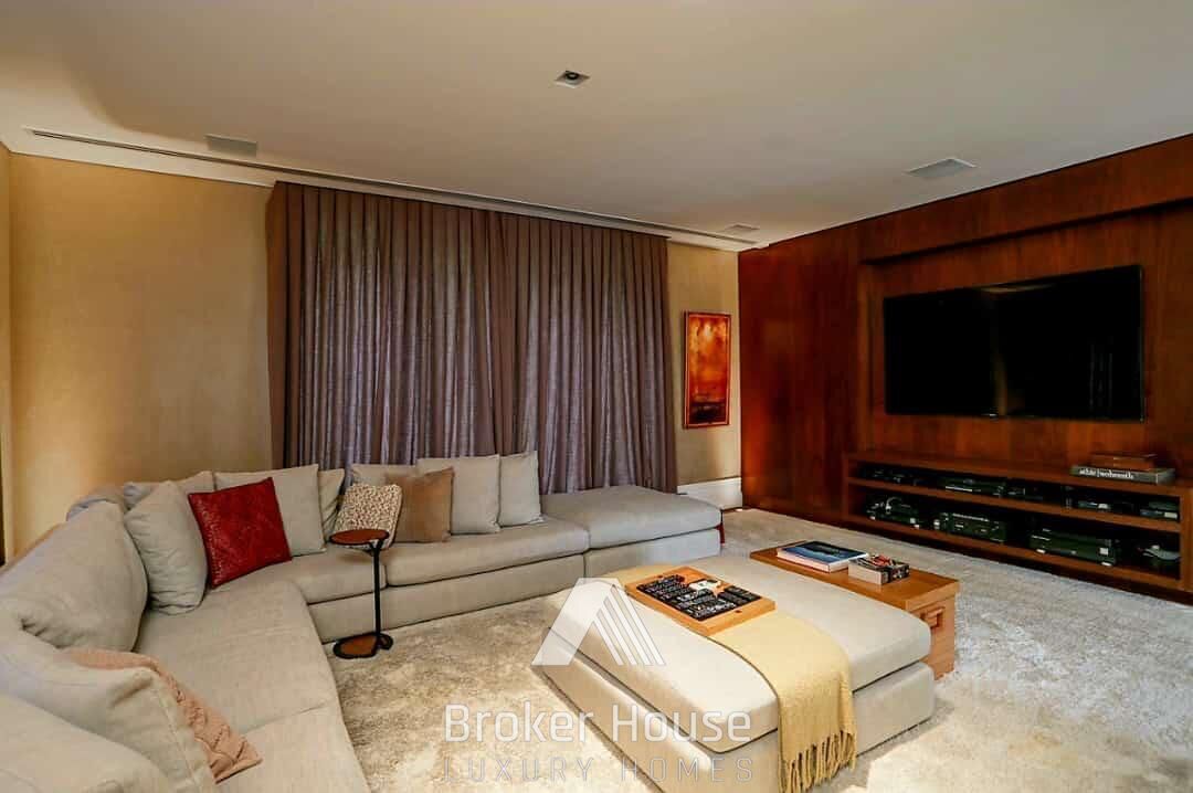 Casa para alugar com 5 quartos, 1057m² - Foto 12