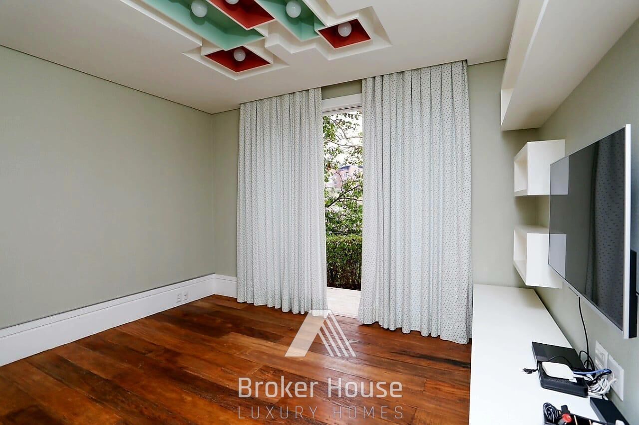 Casa para alugar com 5 quartos, 1057m² - Foto 27
