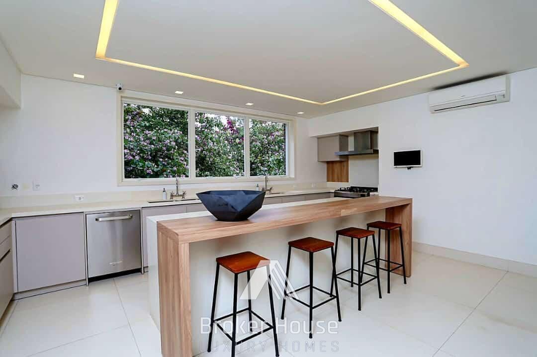 Casa para alugar com 5 quartos, 1057m² - Foto 31