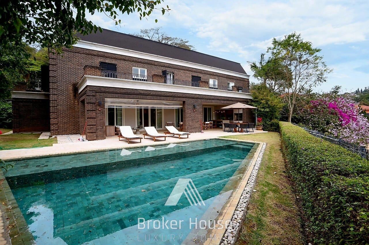 Casa para alugar com 5 quartos, 1057m² - Foto 2