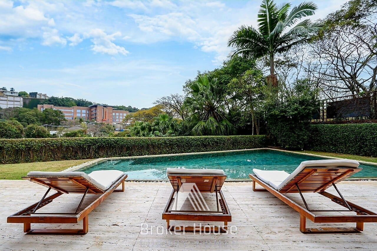Casa para alugar com 5 quartos, 1057m² - Foto 7