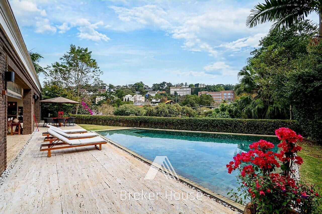 Casa para alugar com 5 quartos, 1057m² - Foto 5