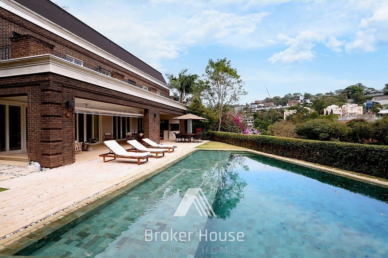 Casa para alugar com 5 quartos, 1057m² - Foto 1