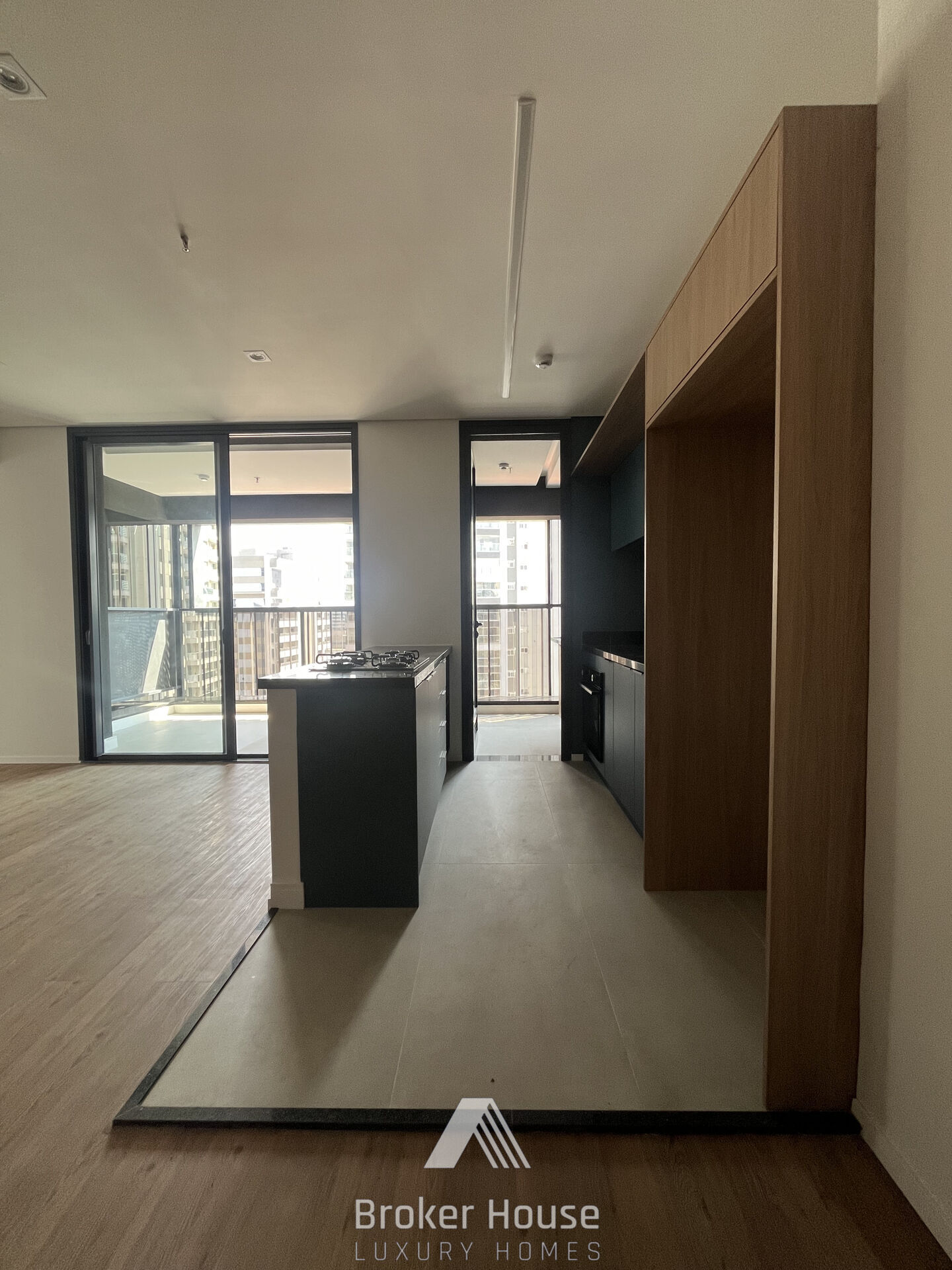 Apartamento à venda com 3 quartos, 105m² - Foto 10