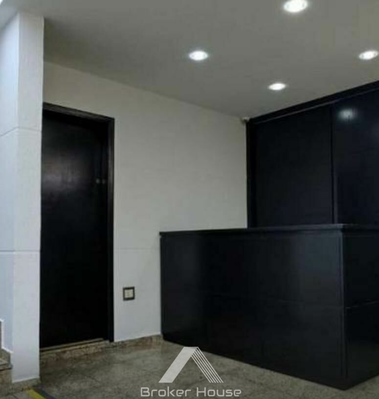 Casa para alugar com 6 quartos, 500m² - Foto 4