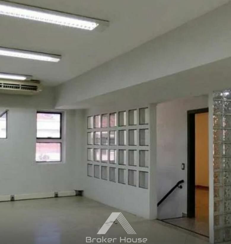 Casa para alugar com 6 quartos, 500m² - Foto 8