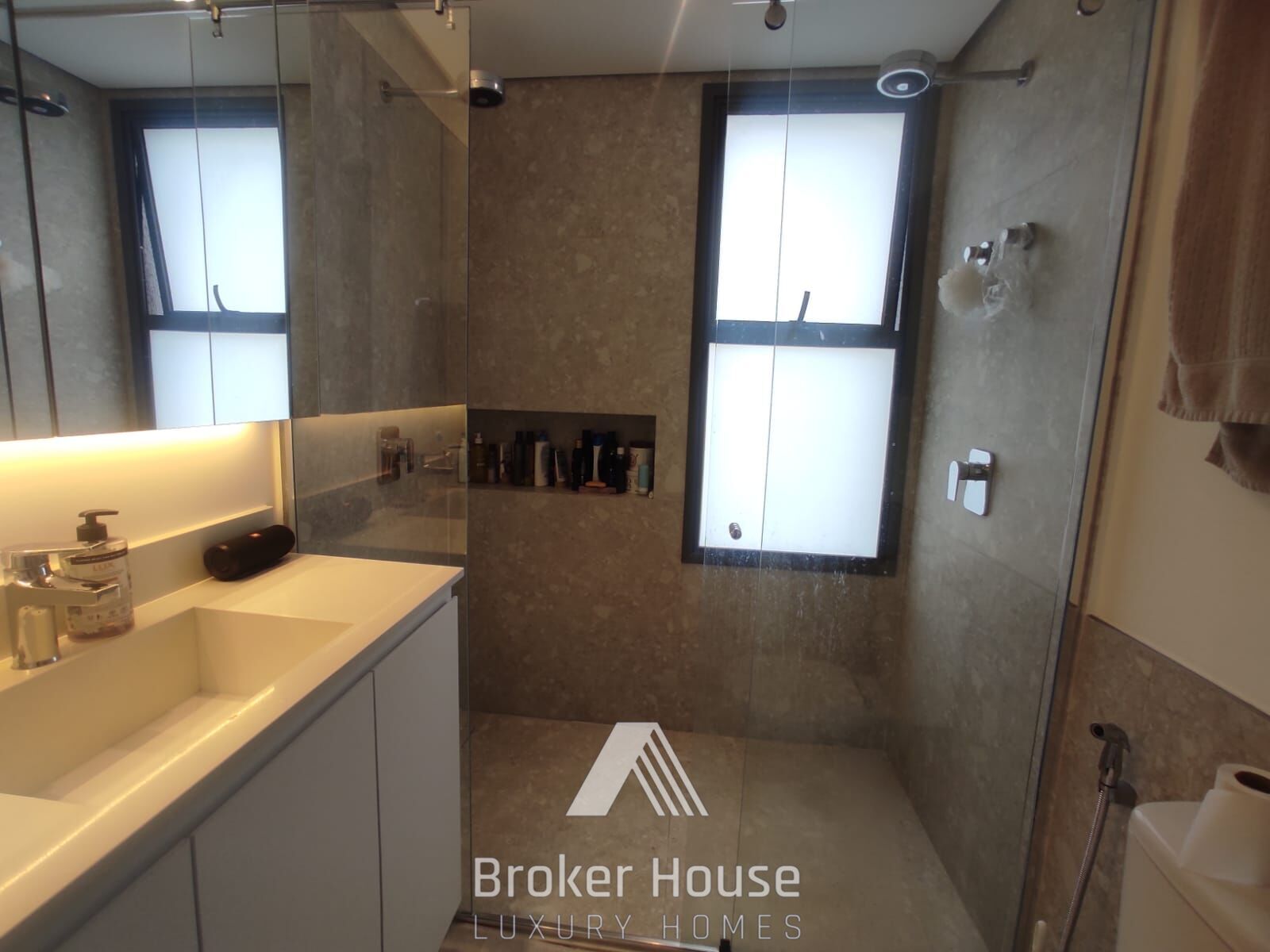 Apartamento à venda com 2 quartos, 95m² - Foto 19