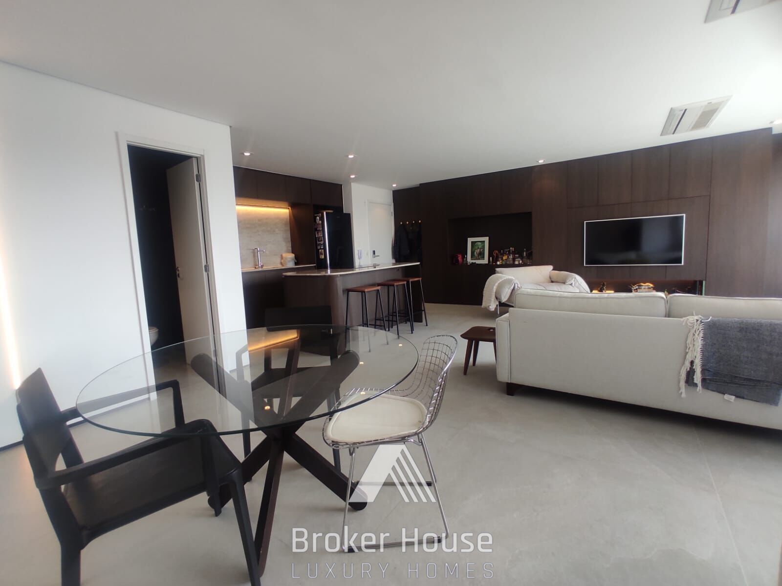 Apartamento à venda com 2 quartos, 95m² - Foto 1