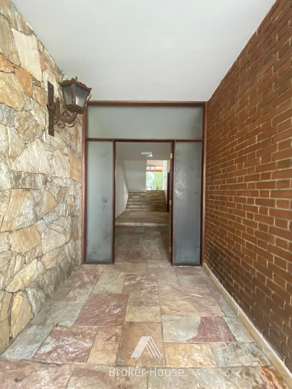 Casa para alugar com 4 quartos, 355m² - Foto 3