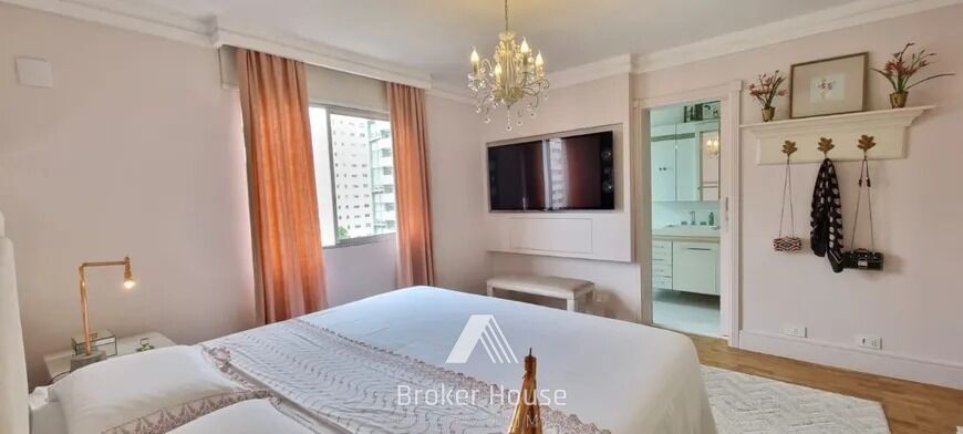 Apartamento à venda com 4 quartos, 225m² - Foto 13