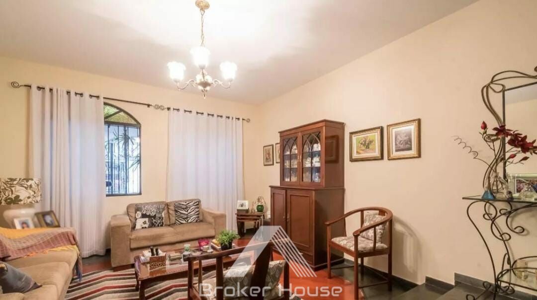 Casa à venda com 3 quartos, 175m² - Foto 2