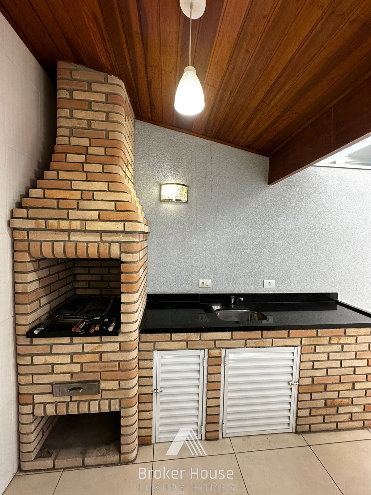 Casa à venda com 4 quartos, 300m² - Foto 19