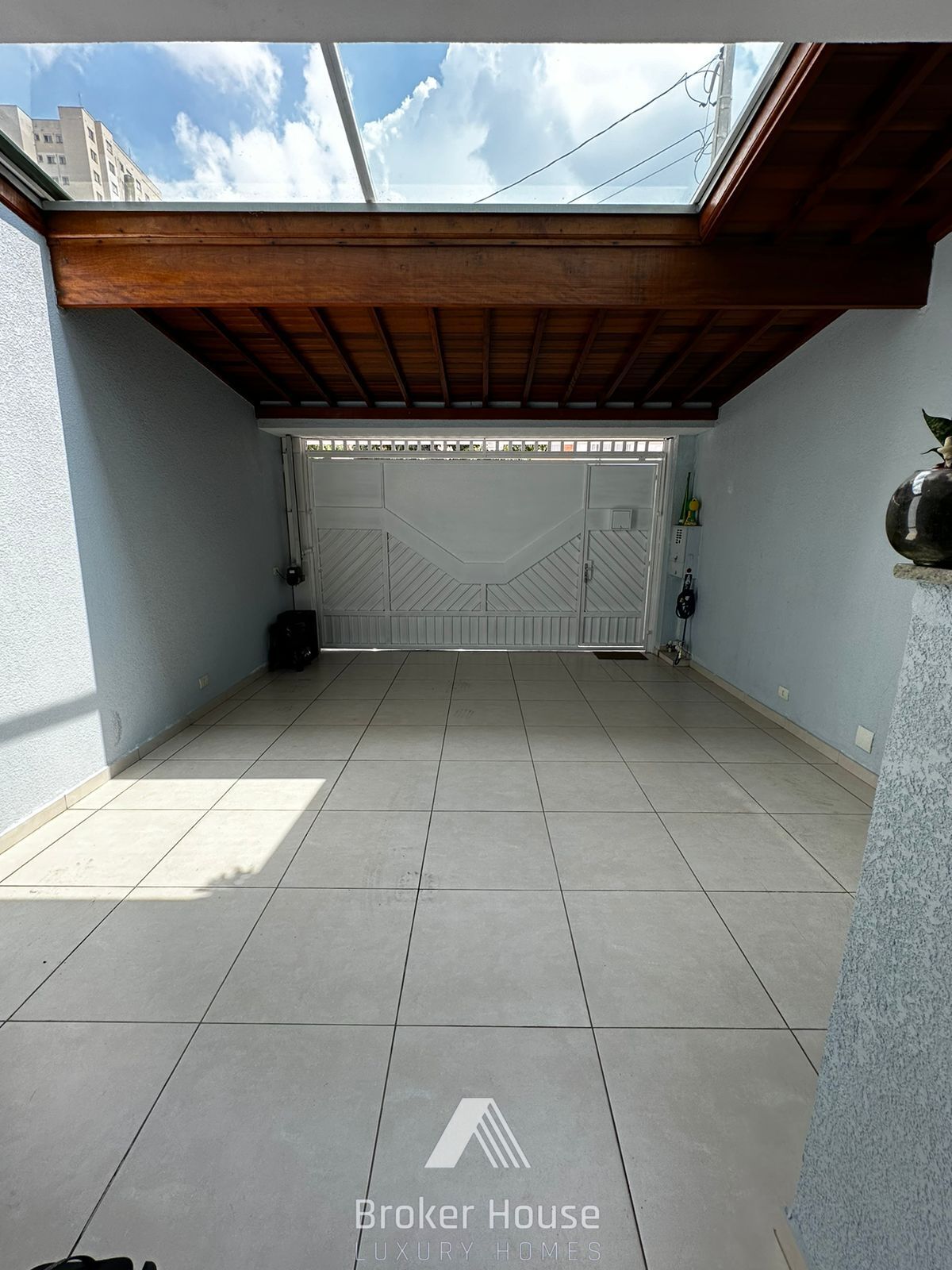 Casa à venda com 4 quartos, 300m² - Foto 4