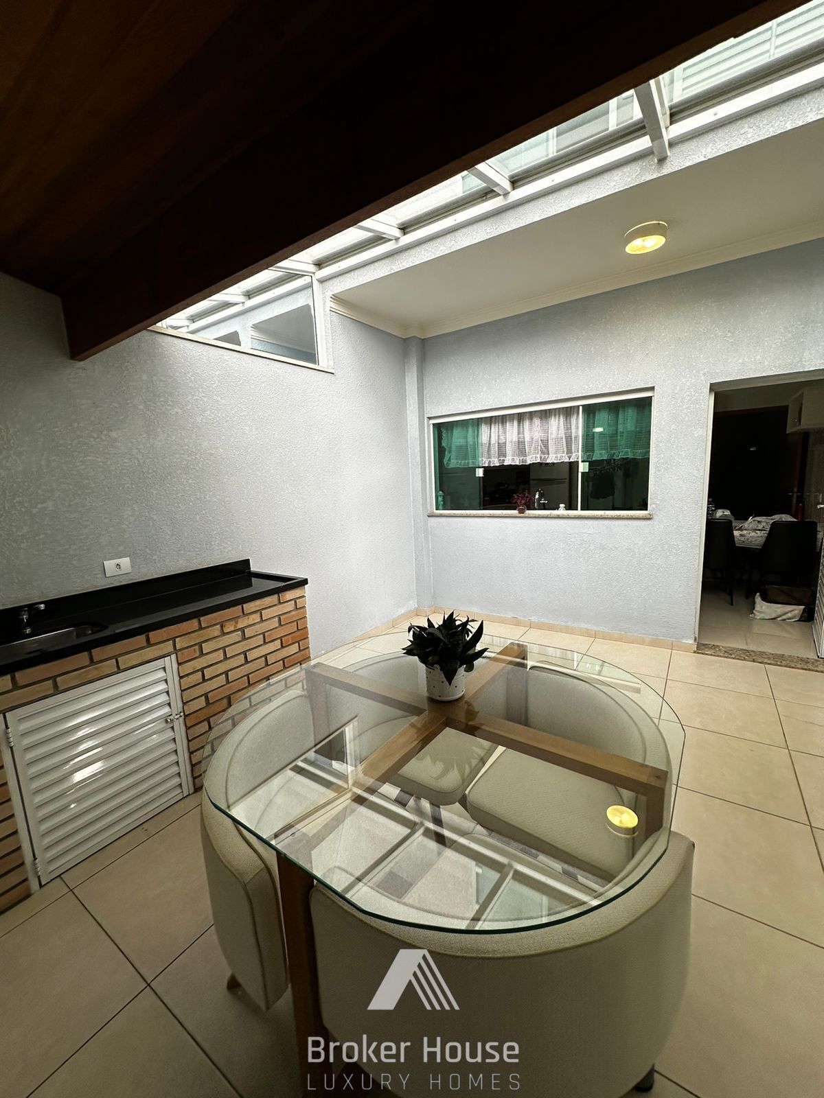 Casa à venda com 4 quartos, 300m² - Foto 18