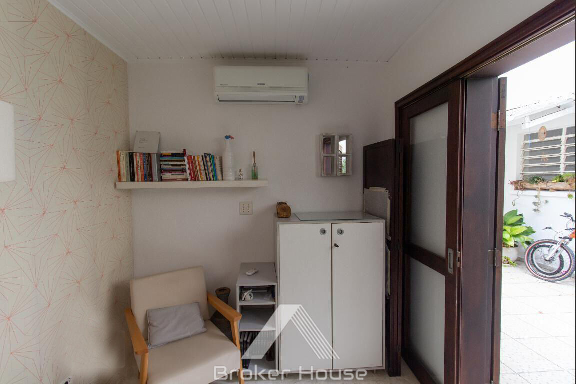 Casa à venda com 2 quartos, 90m² - Foto 14