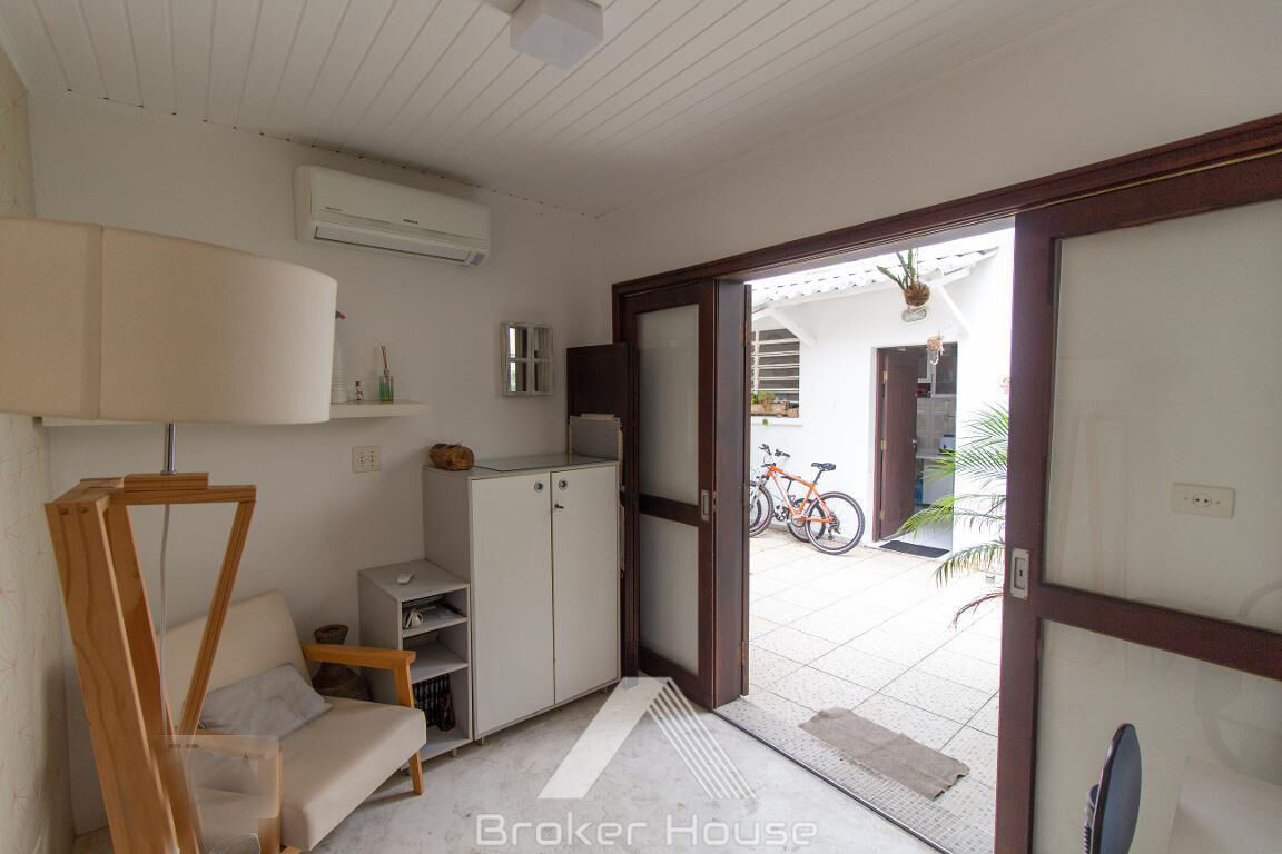 Casa à venda com 2 quartos, 90m² - Foto 13