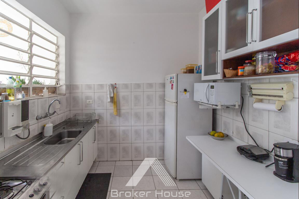 Casa à venda com 2 quartos, 90m² - Foto 11