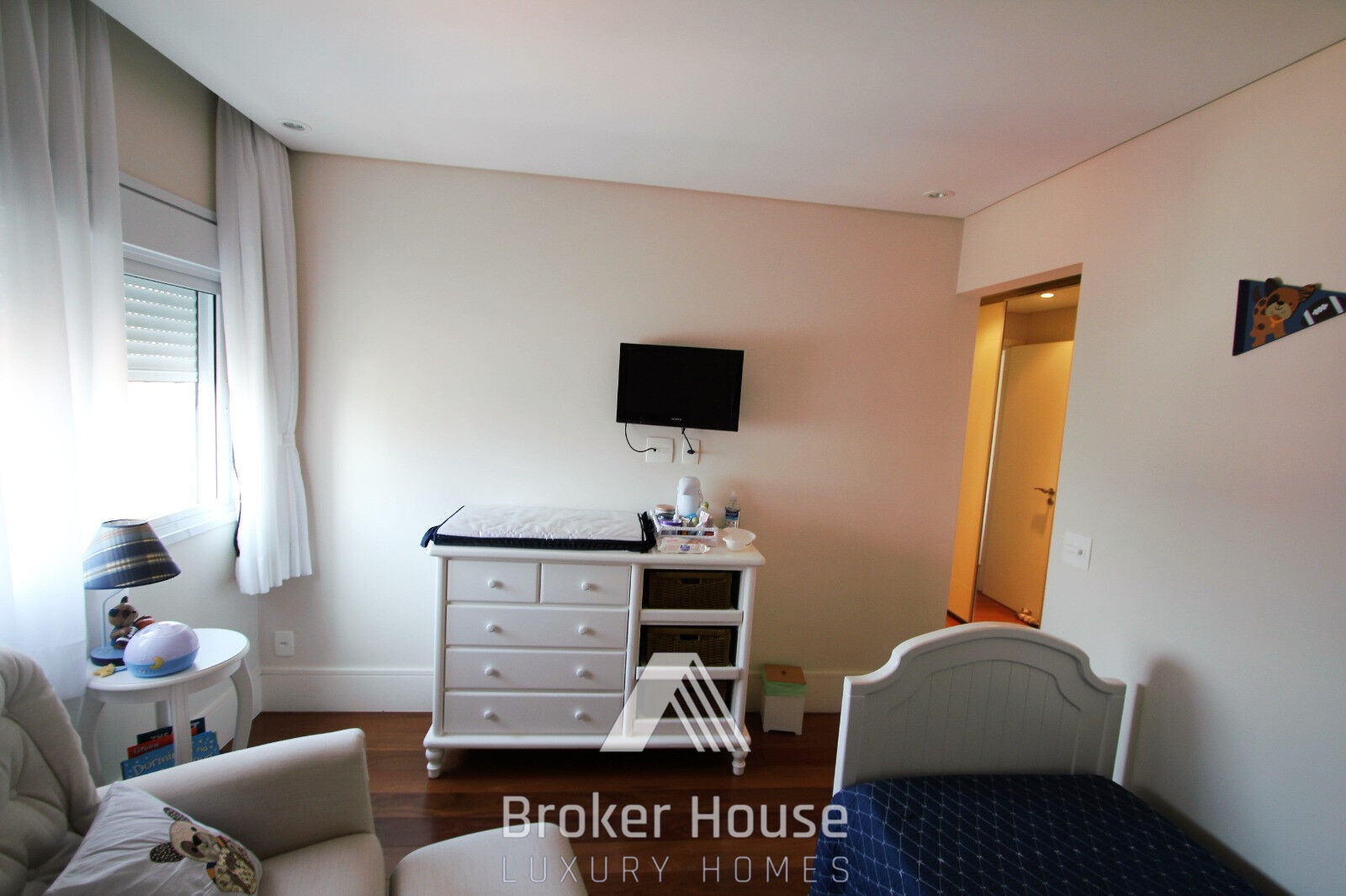 Apartamento à venda com 3 quartos, 167m² - Foto 11