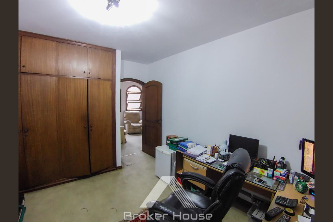 Casa à venda com 4 quartos, 290m² - Foto 17