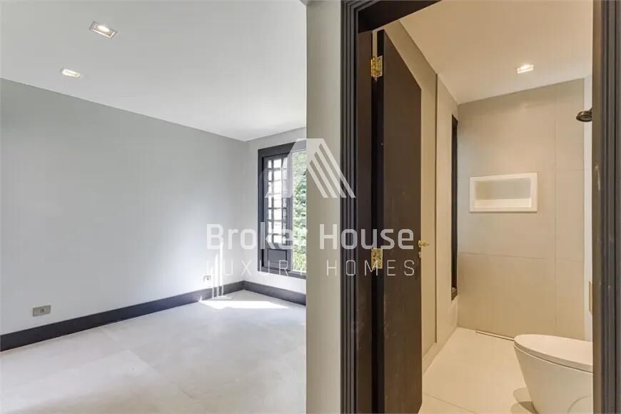 Casa à venda com 5 quartos, 330m² - Foto 17