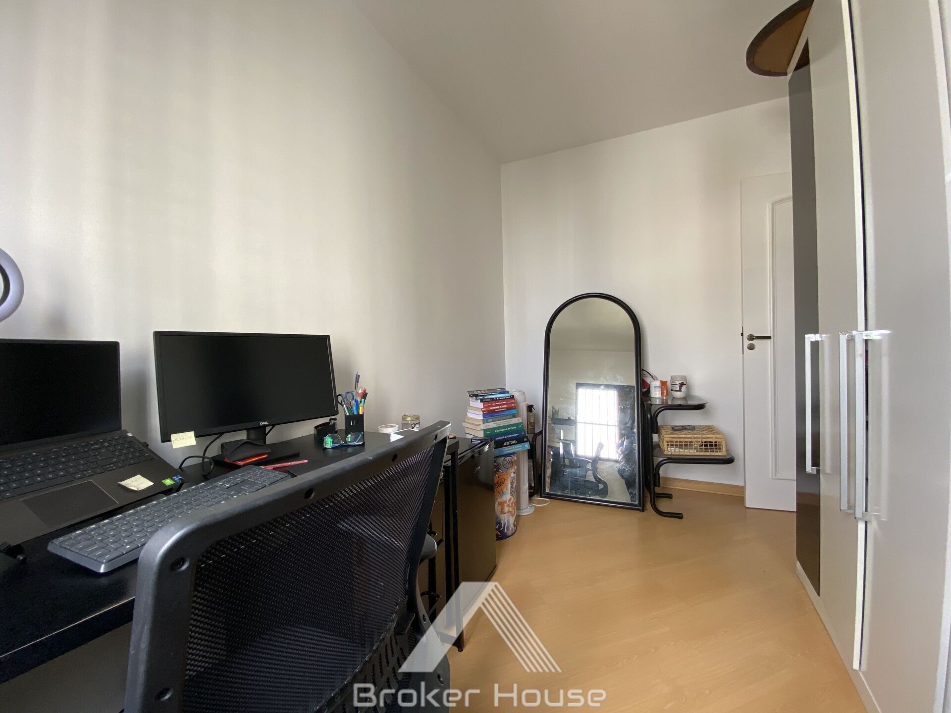 Apartamento à venda com 2 quartos, 56m² - Foto 11