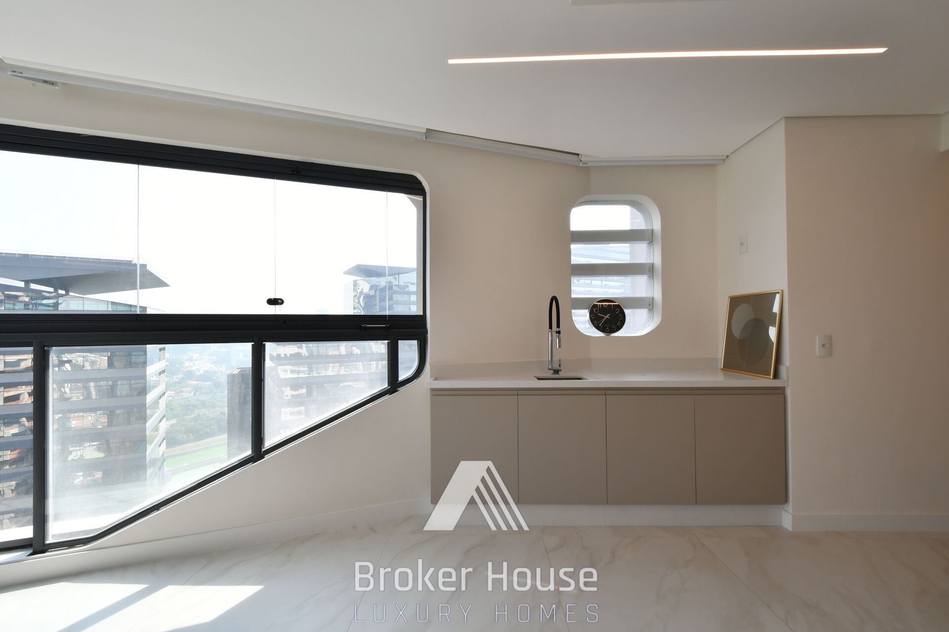 Apartamento à venda com 3 quartos, 162m² - Foto 18