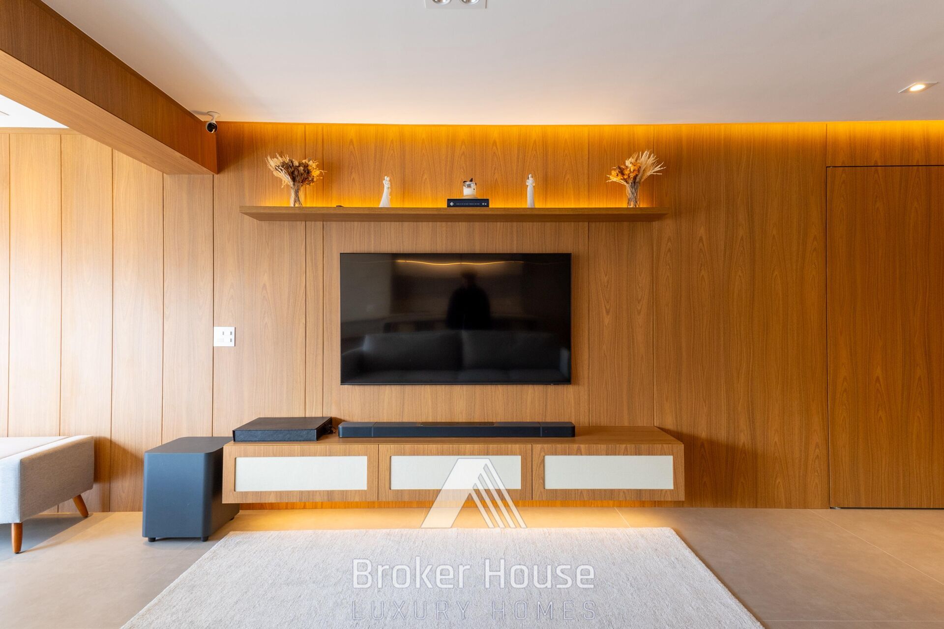 Apartamento à venda com 3 quartos, 153m² - Foto 8