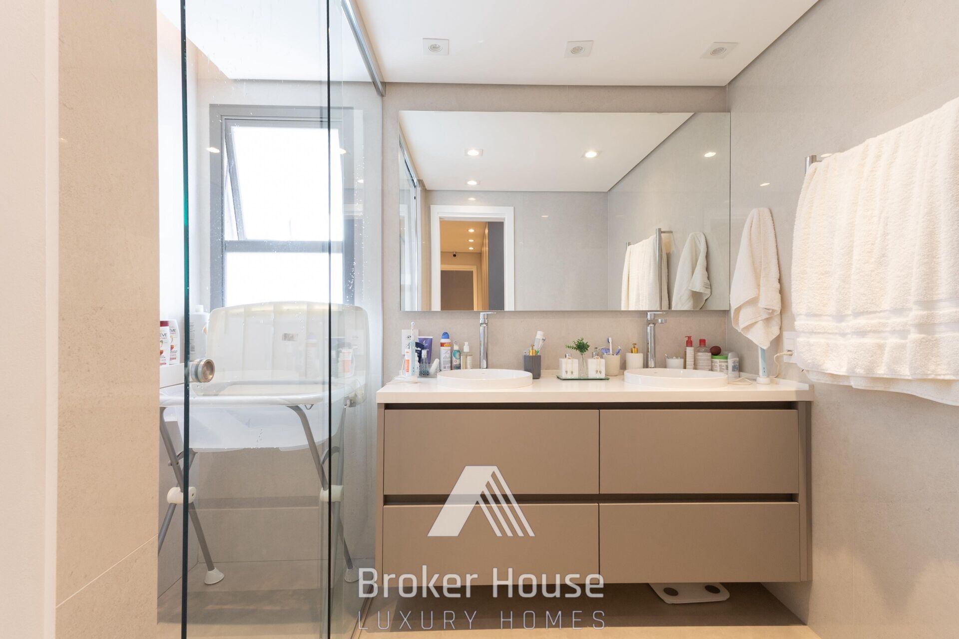 Apartamento à venda com 3 quartos, 153m² - Foto 19