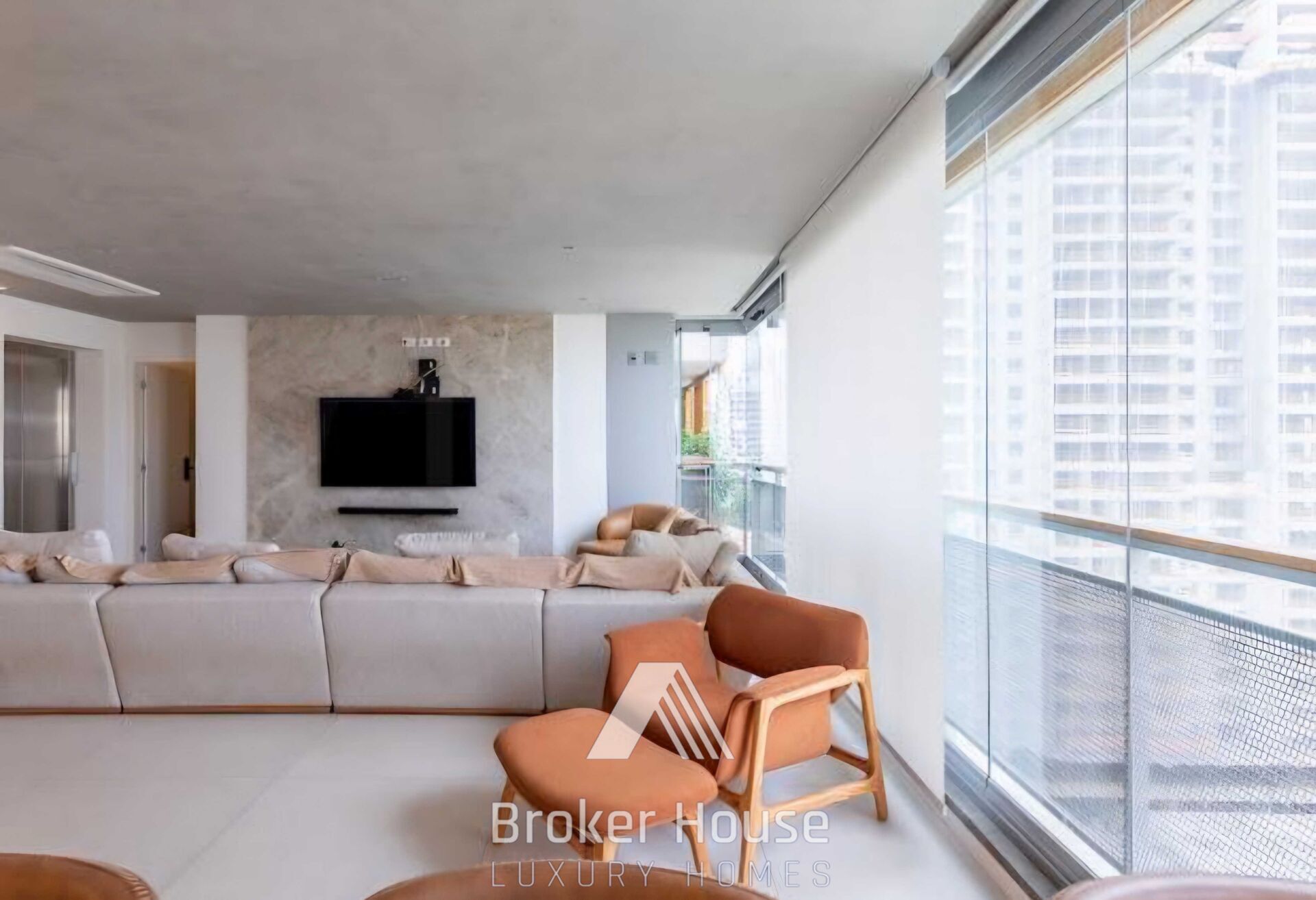 Apartamento à venda com 3 quartos, 167m² - Foto 1
