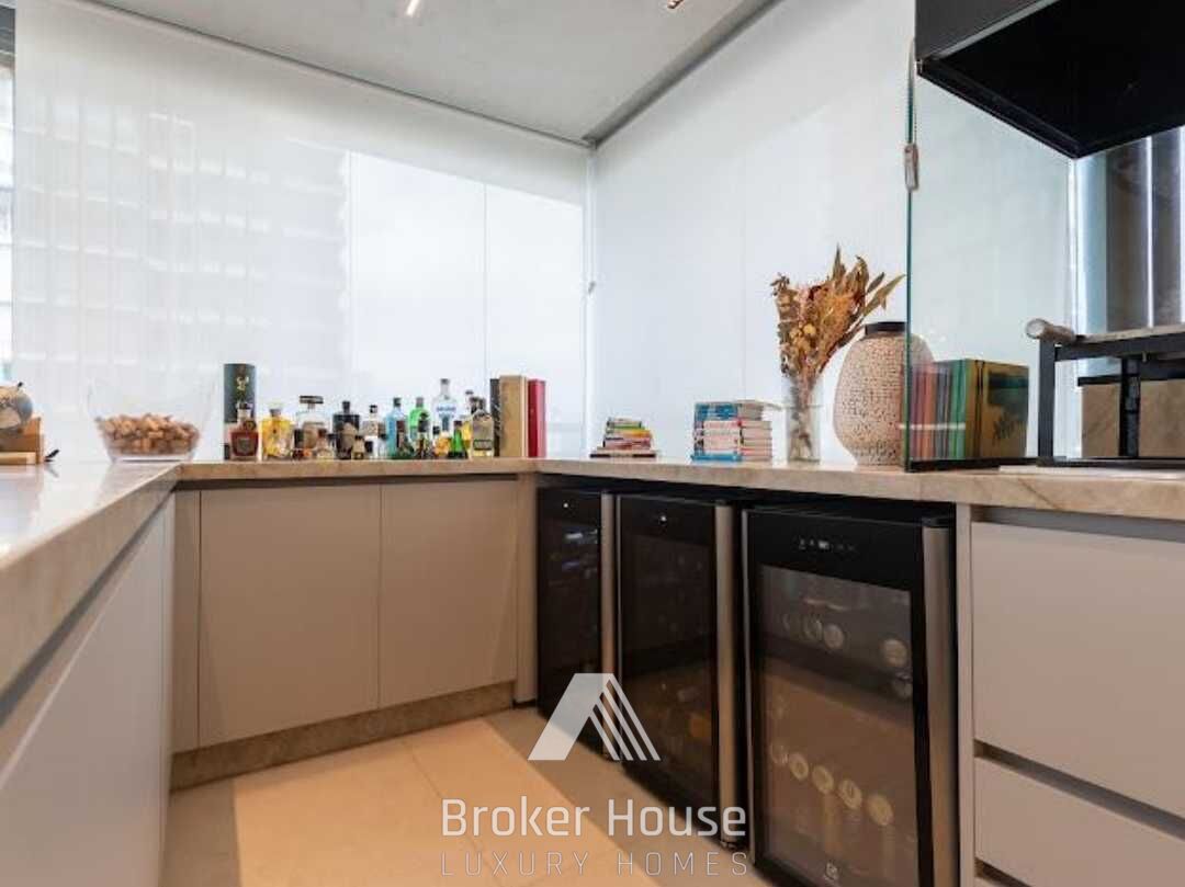 Apartamento à venda com 3 quartos, 167m² - Foto 12