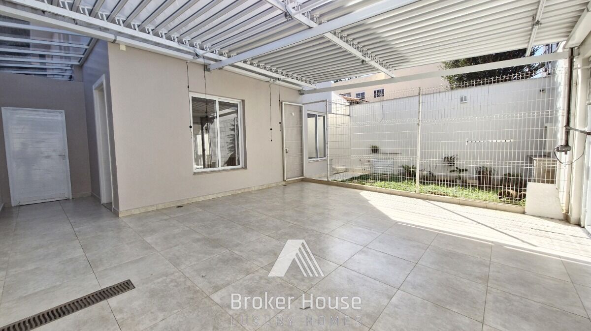 Casa à venda com 3 quartos, 278m² - Foto 7