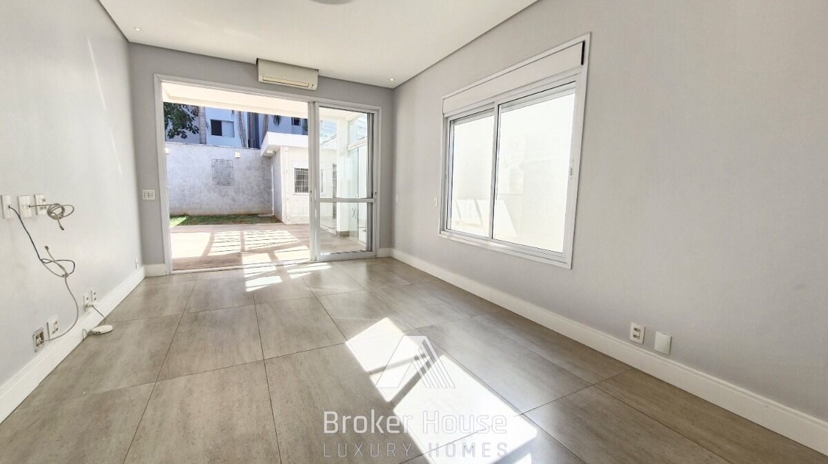 Casa à venda com 3 quartos, 278m² - Foto 25