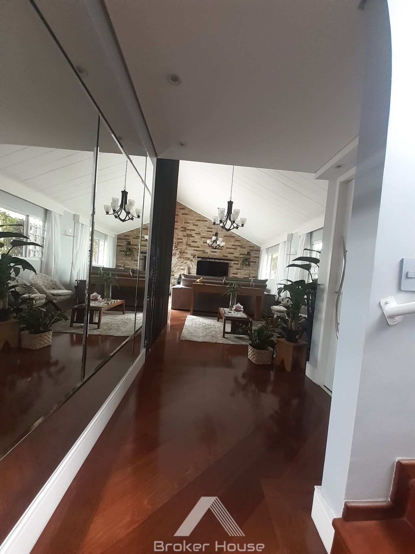 Casa de Condomínio à venda com 3 quartos, 260m² - Foto 3