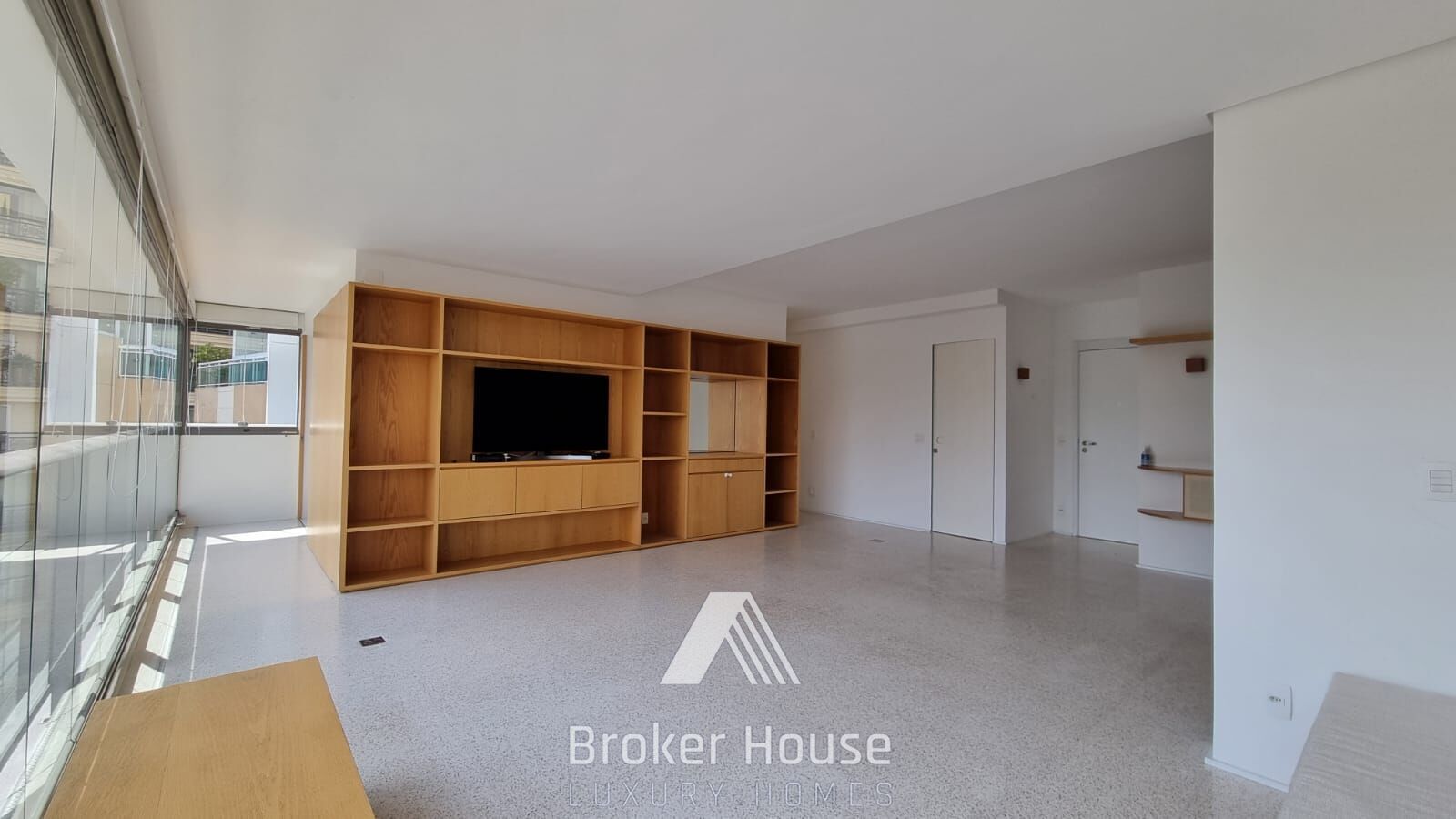 Apartamento à venda com 2 quartos, 101m² - Foto 4
