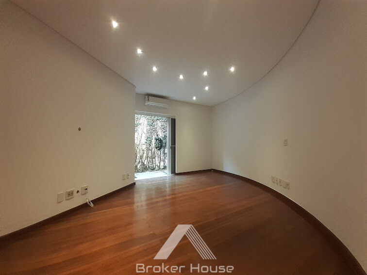 Casa à venda com 3 quartos, 531m² - Foto 29