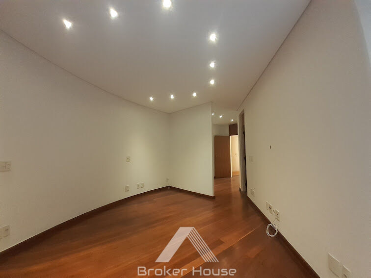 Casa à venda com 3 quartos, 531m² - Foto 27