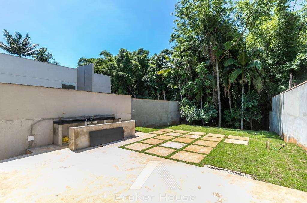 Casa de Condomínio à venda com 4 quartos, 372m² - Foto 4