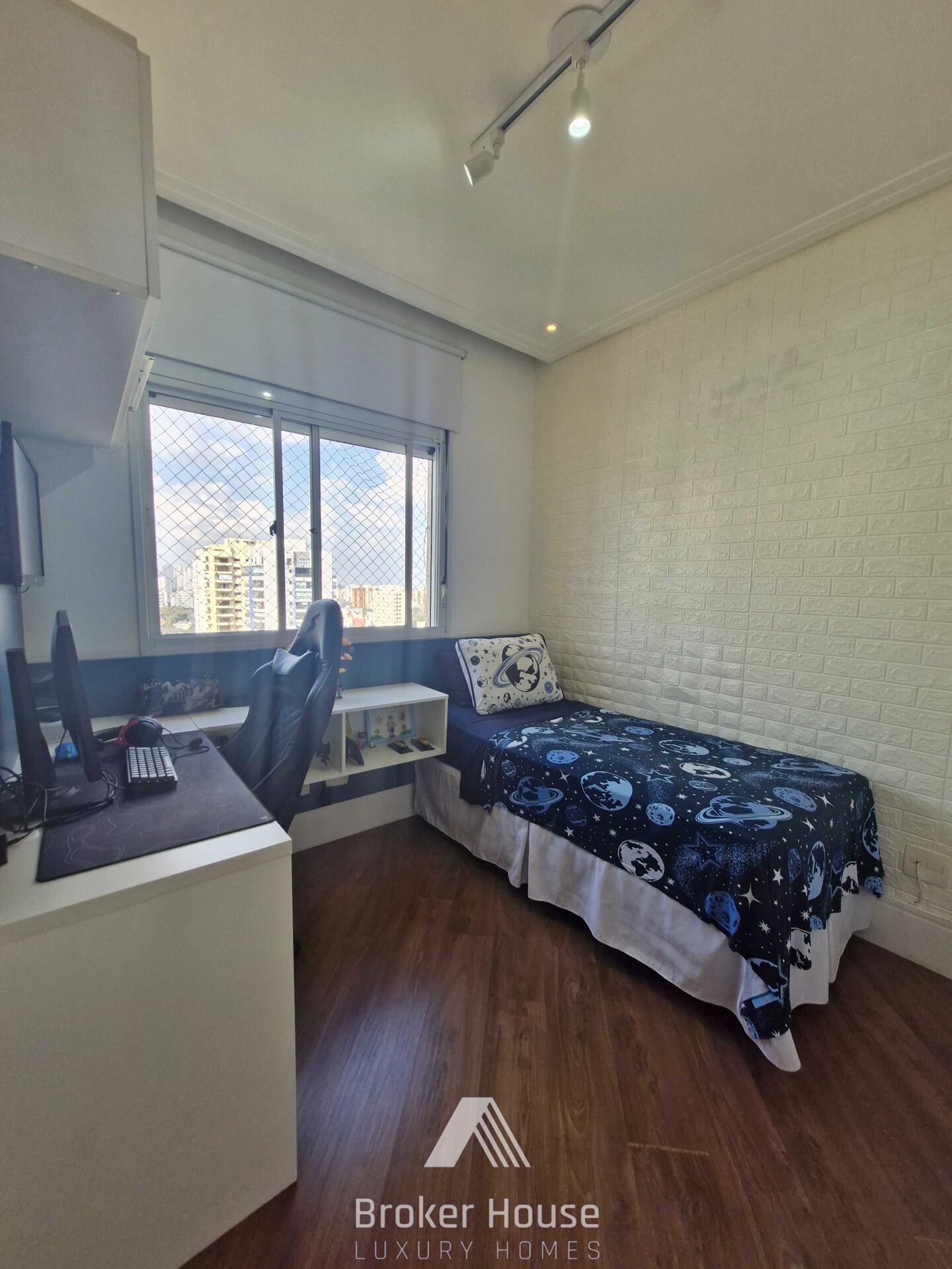 Apartamento para alugar com 2 quartos, 98m² - Foto 14