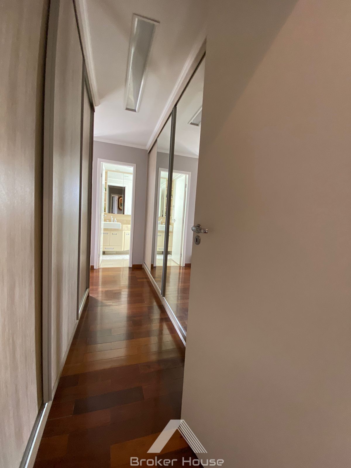 Apartamento à venda com 3 quartos, 154m² - Foto 19