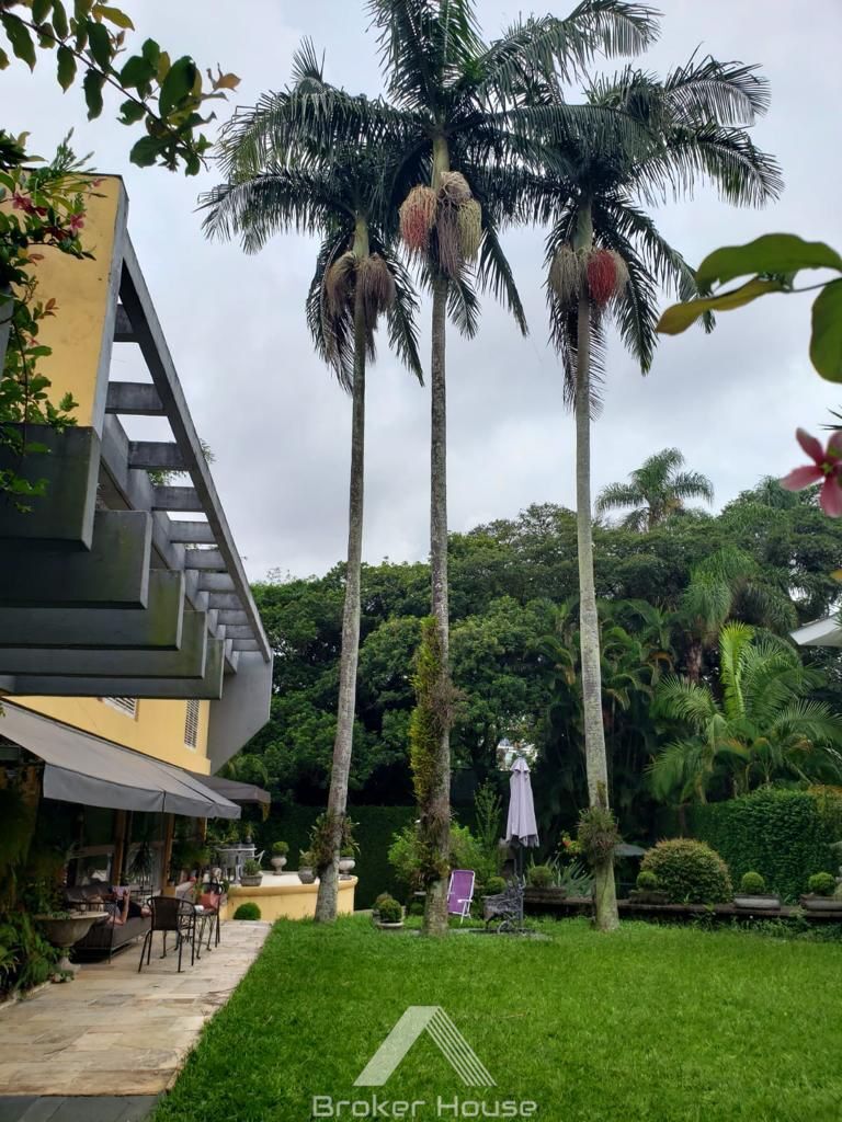 Casa à venda com 5 quartos, 351m² - Foto 10