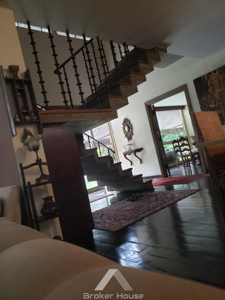 Casa à venda com 5 quartos, 351m² - Foto 16