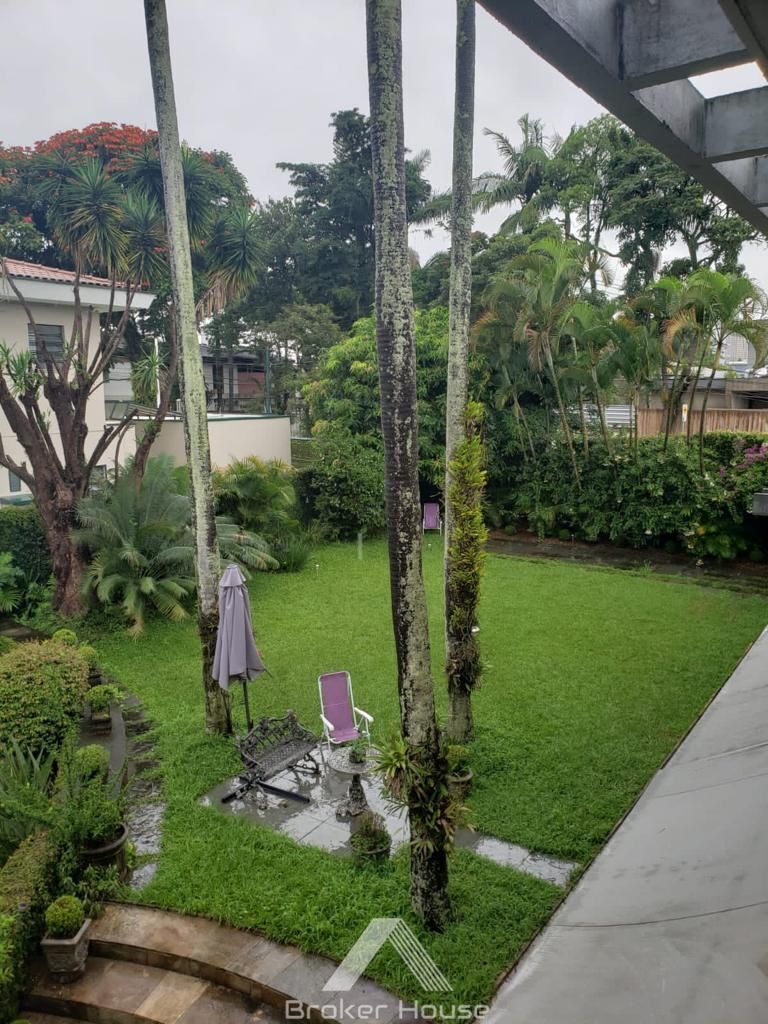 Casa à venda com 5 quartos, 351m² - Foto 11