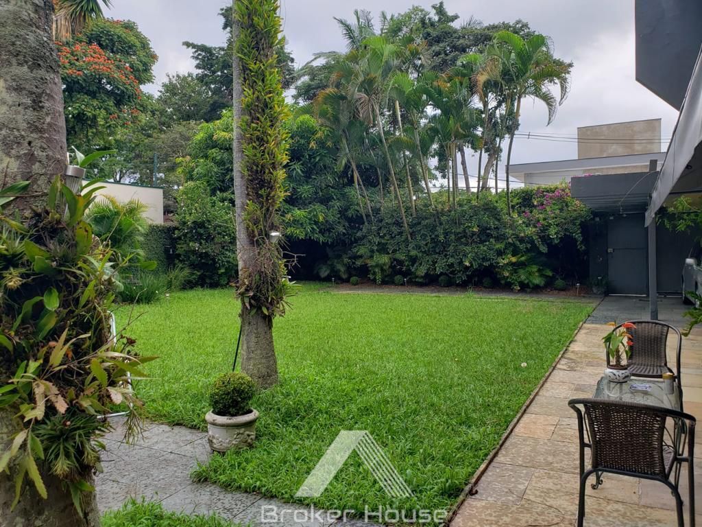 Casa à venda com 5 quartos, 351m² - Foto 6