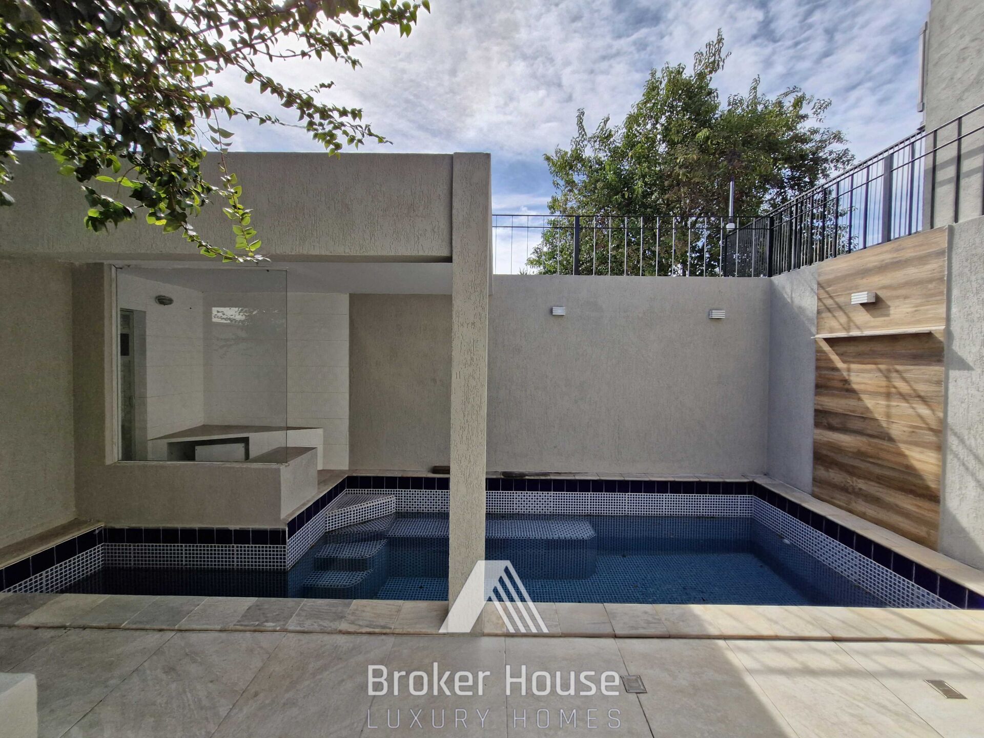 Casa, 3 quartos, 330 m² - Foto 3