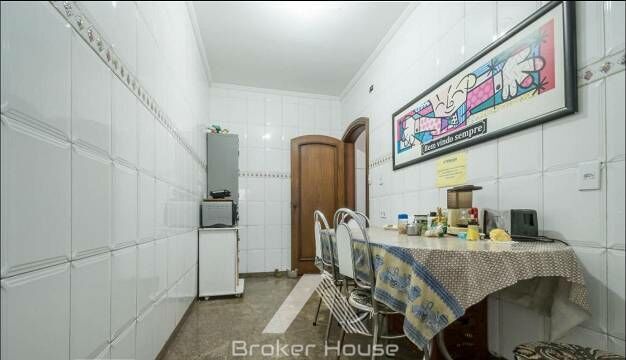 Casa à venda com 3 quartos, 250m² - Foto 18