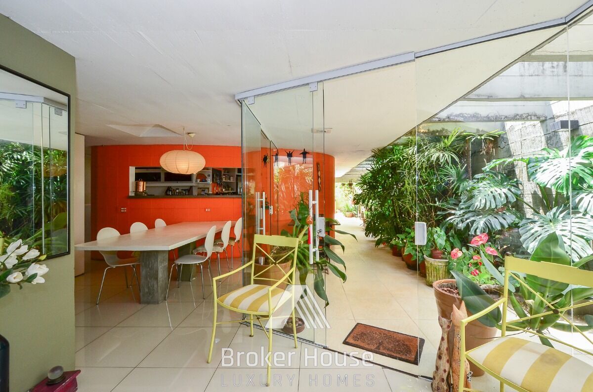 Casa à venda com 3 quartos, 367m² - Foto 10