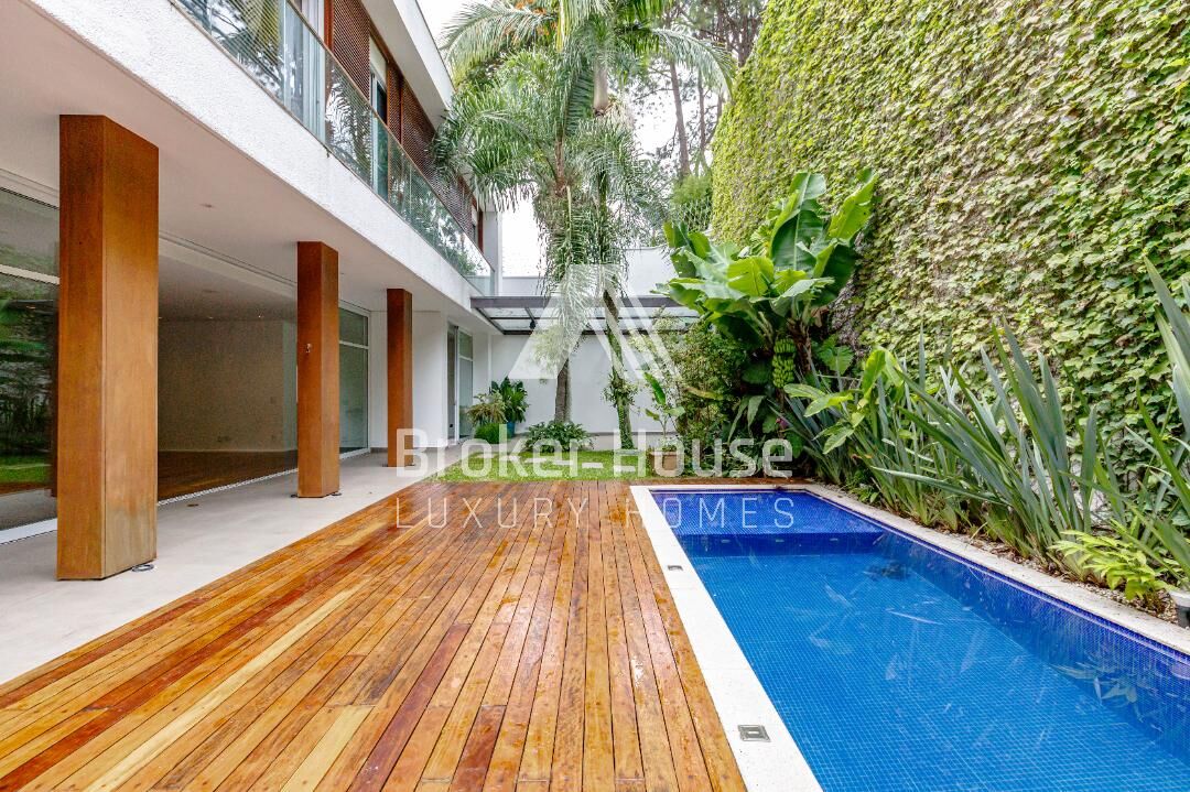 Casa de Condomínio à venda com 4 quartos, 480m² - Foto 2