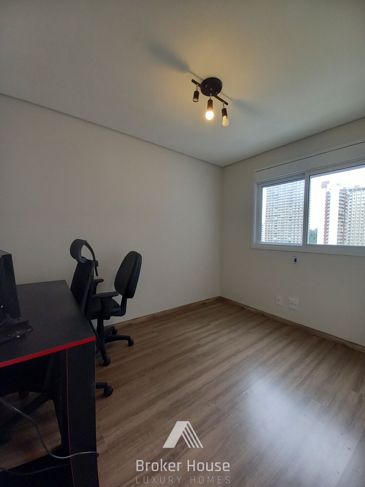 Apartamento para alugar com 3 quartos, 106m² - Foto 24