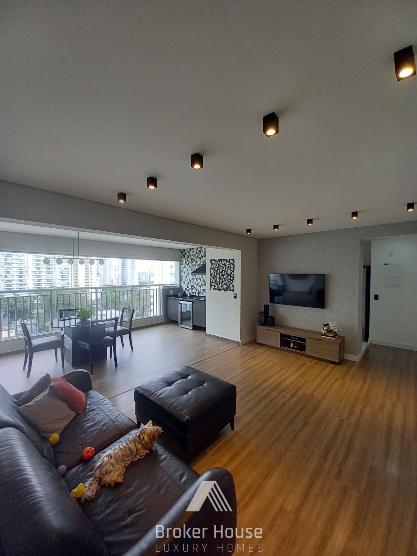 Apartamento para alugar com 3 quartos, 106m² - Foto 6