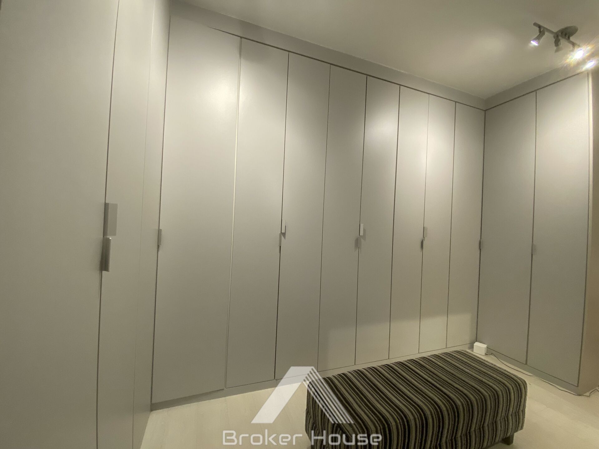 Apartamento para alugar com 3 quartos, 219m² - Foto 21